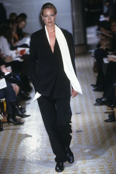 Look 30